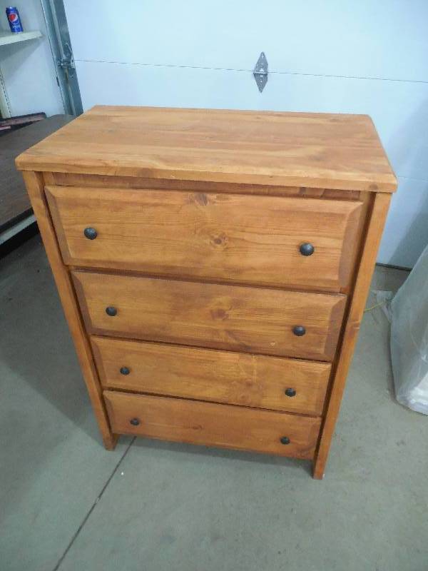 lot 15 image: Wrangle Hill 4 Drawer Chest