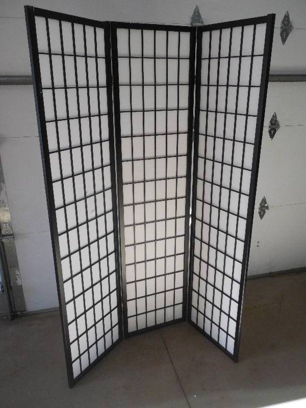 lot 21 image: alcove 3-Panel Folding Room Divider - Black