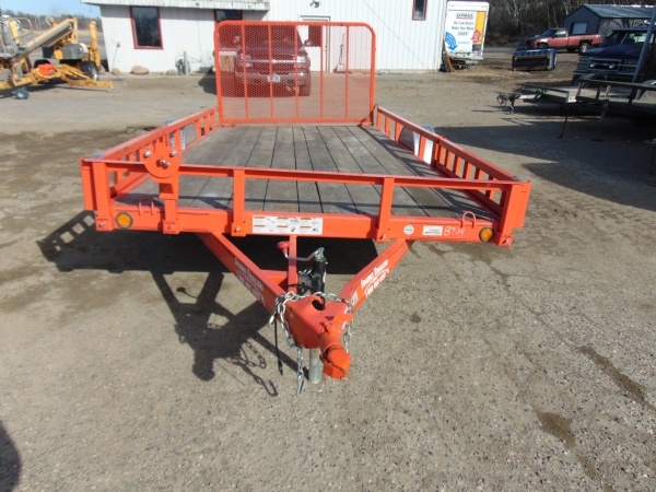 lot 7 image: 2016 Load Trail 14 Trailer