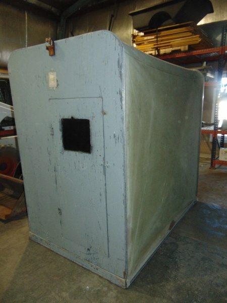 lot 15 image: Portable 4 x 6 SpearFish House