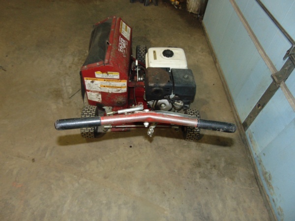 lot 18 image: Brown Mfg Bed Edger