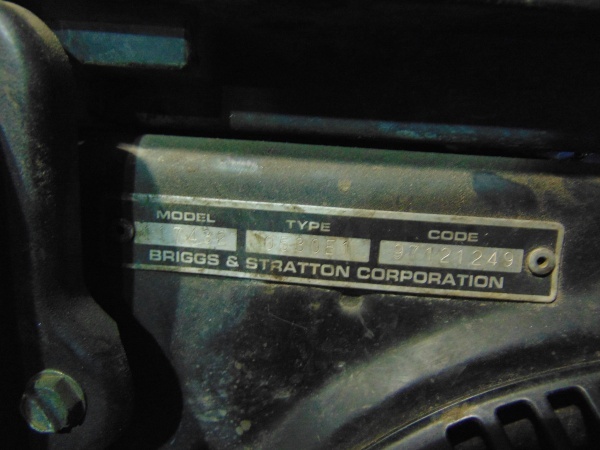 lot 23 image: Vanguard 4-Stroke Engine