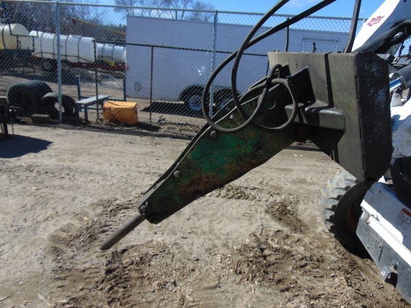 lot 24 image: Skidloader Hydraulic Jackhammer Attachment