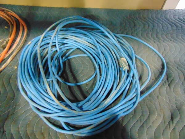 lot 65 image: (2) Extension Cords