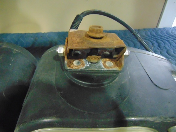 lot 77 image: (2) Accessory Truck Lights