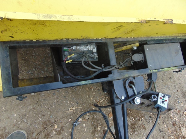 lot 98 image: Tow Behind Plugr PL1600 Areator