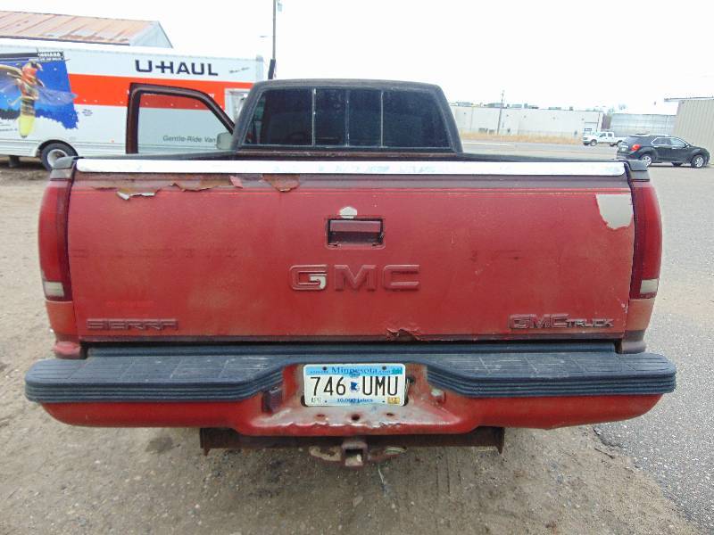 lot 4 image: 1988 GMC 1500 4x4