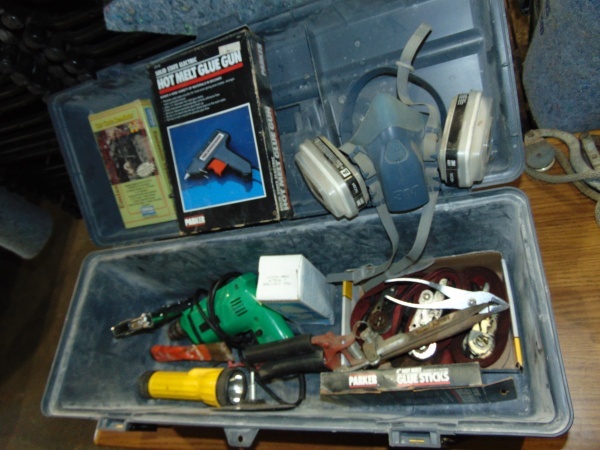 lot 117 image: Tool Box Wit Misc. Items