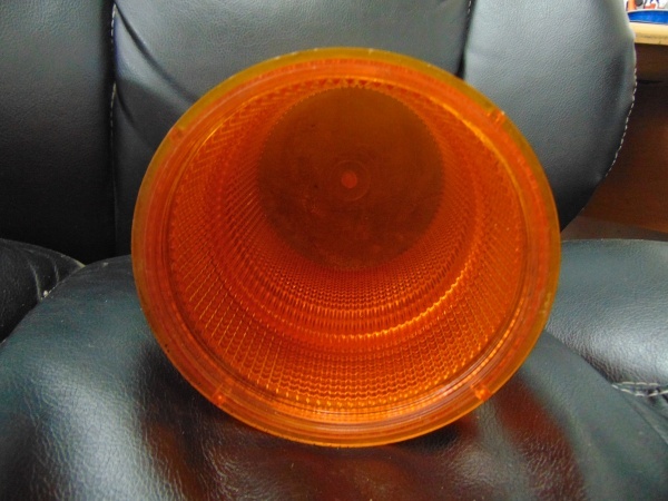 lot 151 image: Amber Truck Lite Beacon Cover
