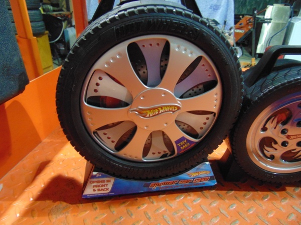 lot 160 image: (5) Die Cast Hot Wheels Car Cases