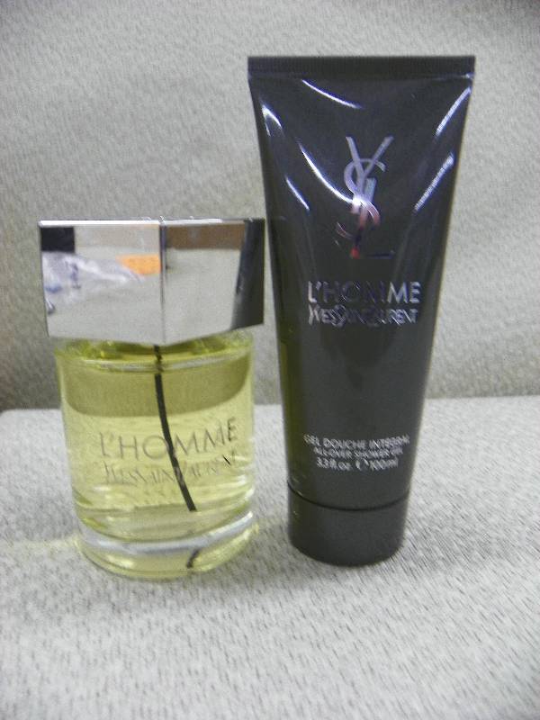 lot 499 image: Lhomme Yves Saint Laurent, MSRP $120.00