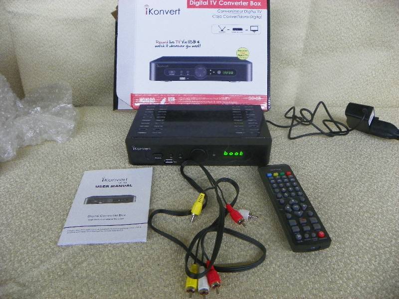 lot 504 image: I Konvert TV Converter Box, MSRP $69.99