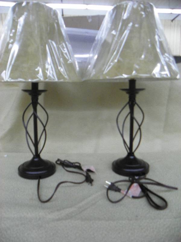 lot 507 image: MLD 2pk Table Lamps, MSRP $79.99