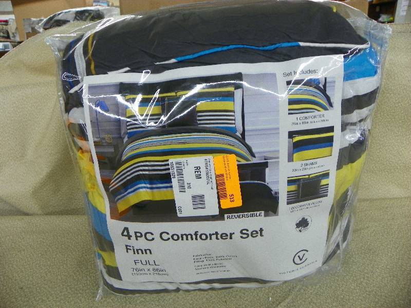 lot 513 image: FINN 4PC COMFORTER SET, Full SIZE, MSRP $114.99