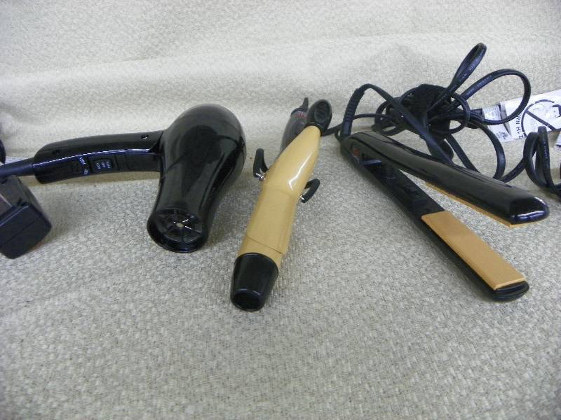 lot 519 image: CHI Air 3 Pc  Travel Set, MSRP $129.99