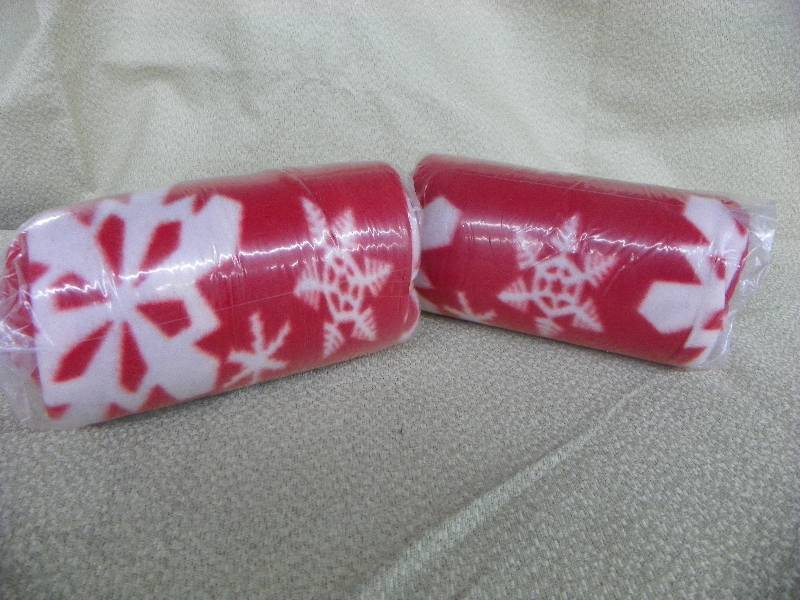 lot 549 image: 2 Holiday Snowflake Throws