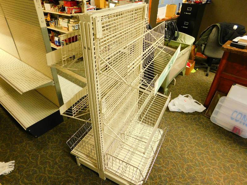 lot 13 image: Metal Wire Double-Sided Retail Shelf