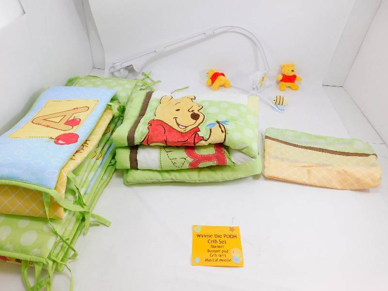 lot 60 image: Winnie The Pooh Crib Set