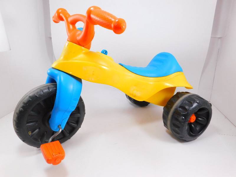 lot 61 image: Fisher Price Peddle Trike