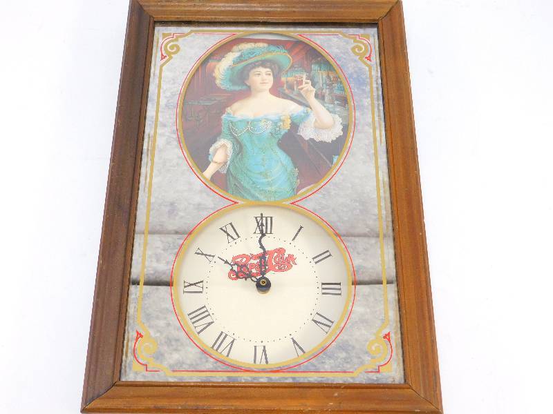 lot 9 image: Vintage Pepsi-Cola ClockMirror
