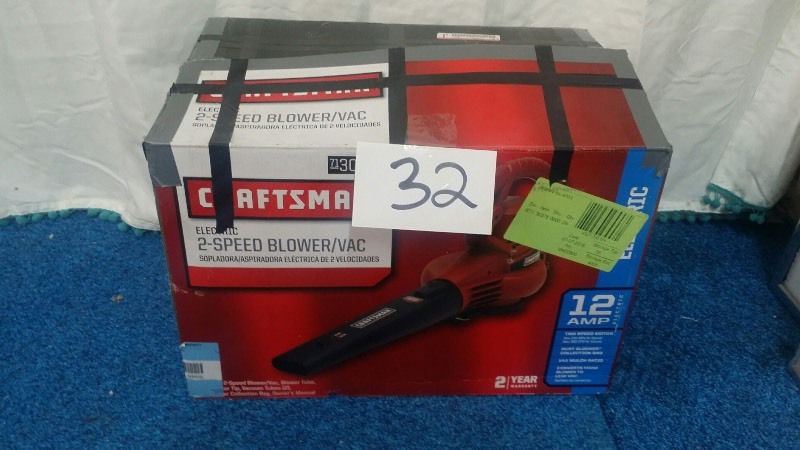 lot 32 image: Craftsman Electric Blower