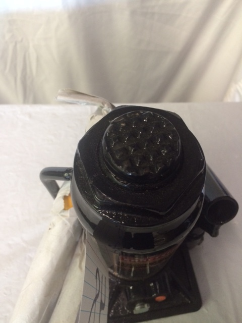 lot 48 image: Craftsman 12 ton Bottle Jack