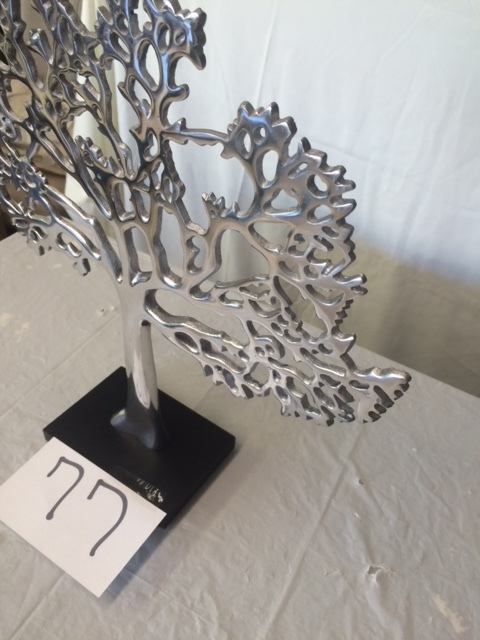 lot 77 image: Metal Chrome Jewelry Hanging Tree