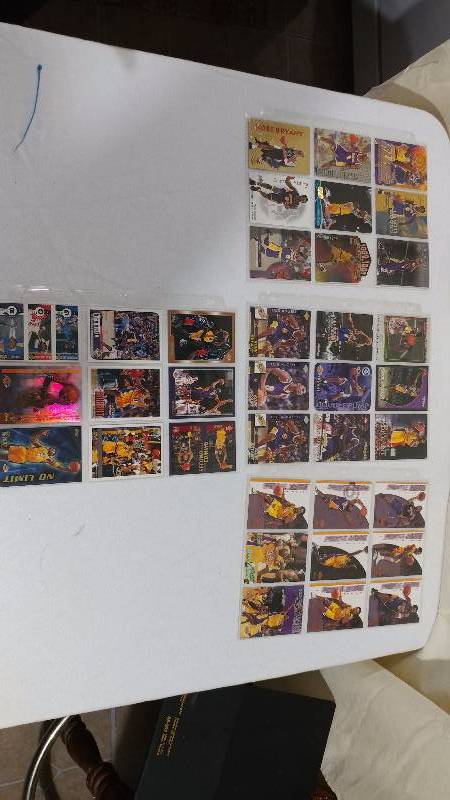 27 Kobe Bryant Trading Cards