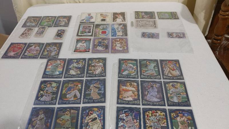 42 Baseball Trading Cards