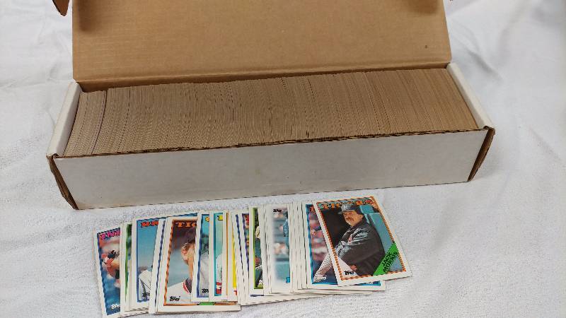 Box of Topps 88 Baseball Cards