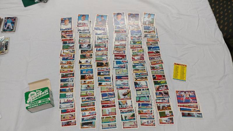 Approx. 132 - 1991 Baseball Trading Cards