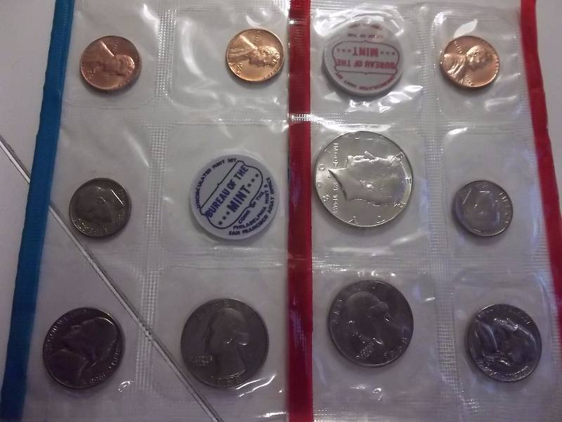 1968 Uncirculated Mint Set With Kennedy Silver Half 40%