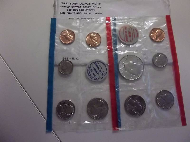 1968 Uncirculated Mint Set With Kennedy Silver Half 40% With Original Packaging