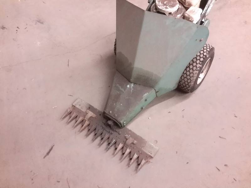 lot 59 image: KINCO Sickle Mower.. 3 12 H.P. Tecumseh Engine..  Turns over fine.. Needs some tuning to get going.