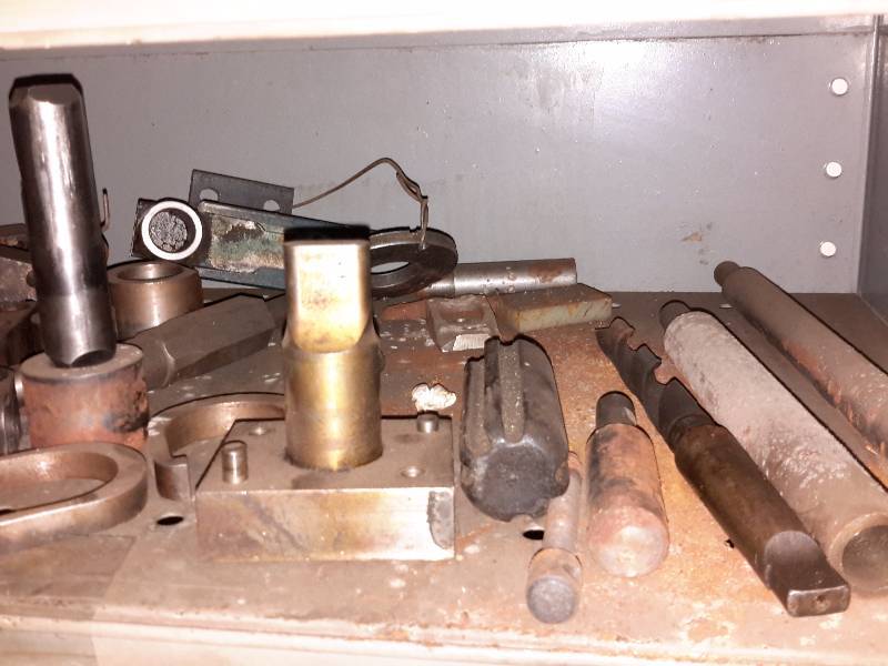lot 79 image: 2 Shelves of Misc. tooling and other metal.. Take it all.