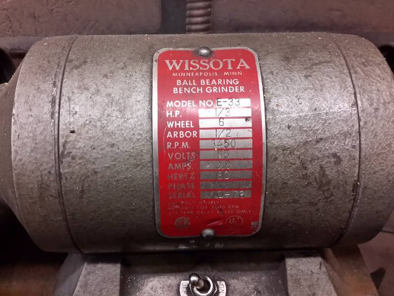 lot 66 image: Wissota, 13 hp grinder.. Works well.