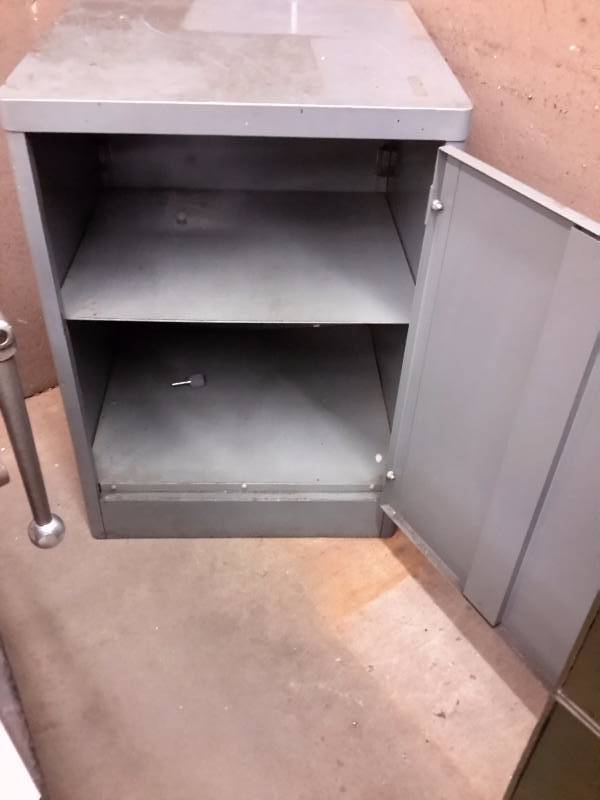 lot 98 image: Steel Cabinet.  22in x 21 in x 30 12 in
