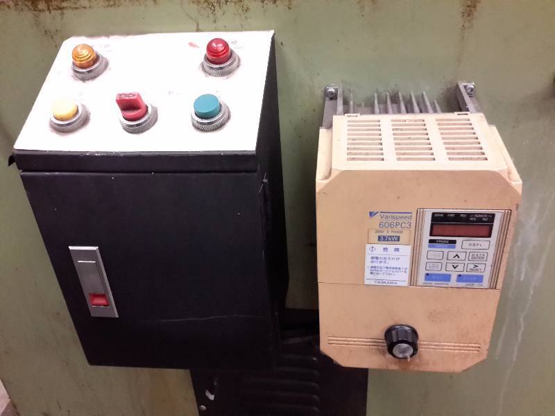lot 122 image: Heavy Duty COIL Straightener..