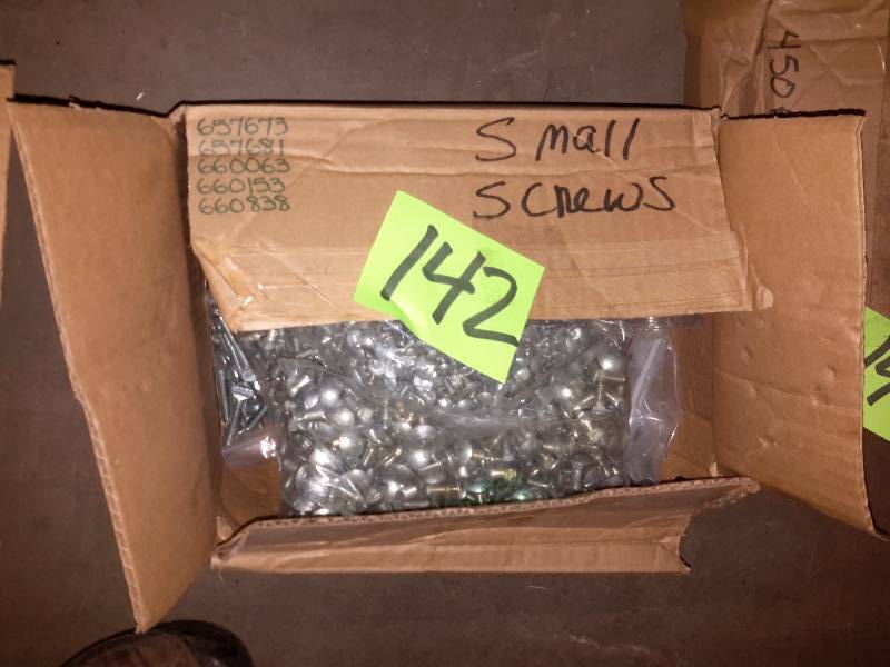 lot 142 image: Box of small screws