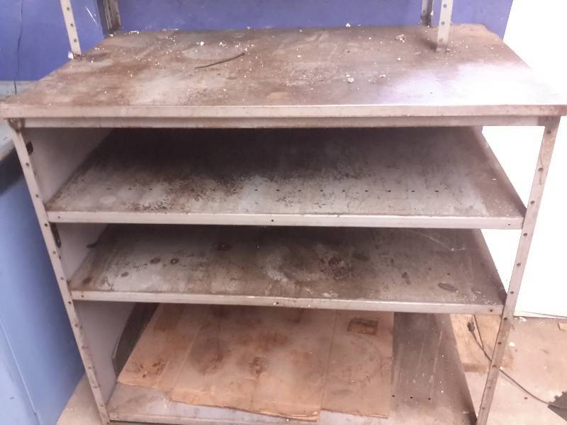 lot 4 image: 2 part Metal Shelf