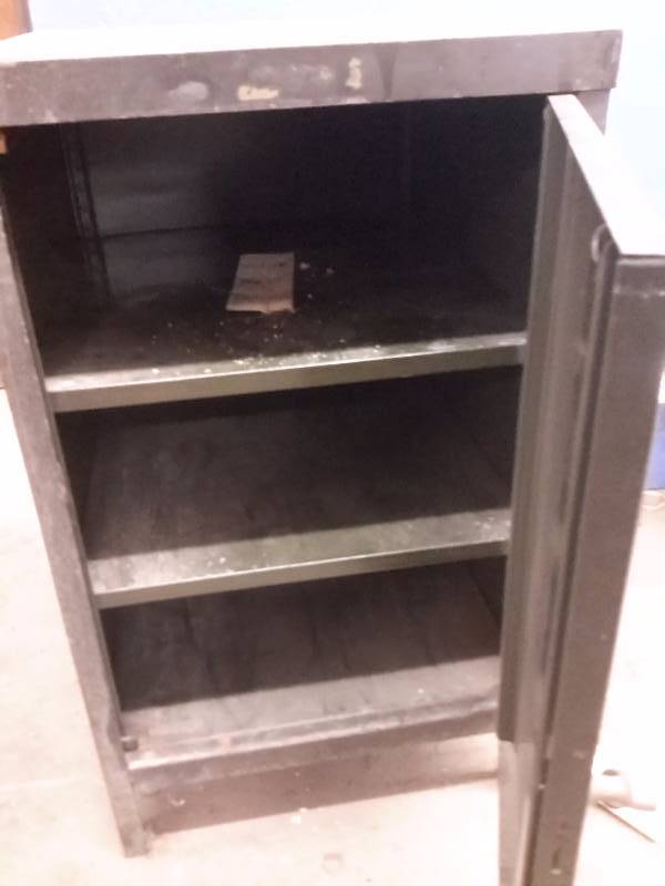 lot 10 image: Steel Cabinet.. 41 in x 23in x 40 in