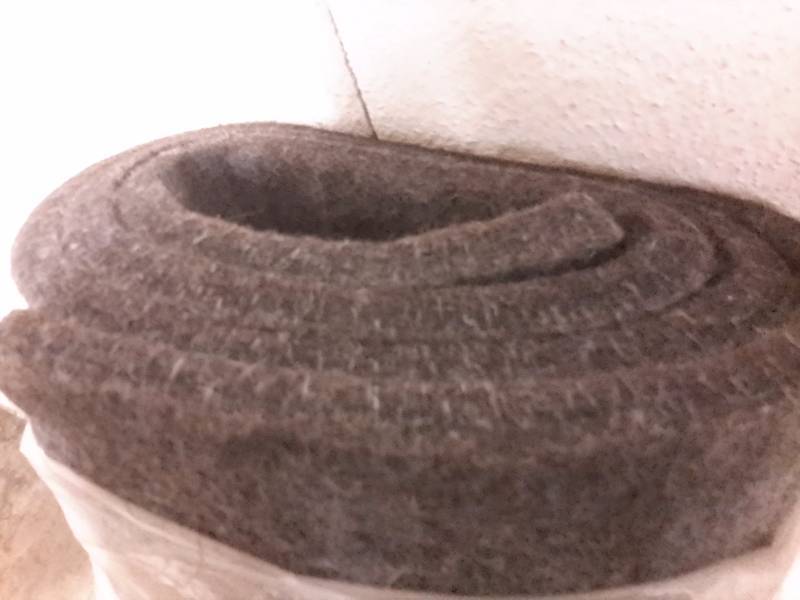lot 29 image: Felt, 72in x 10ft.. 23Lb