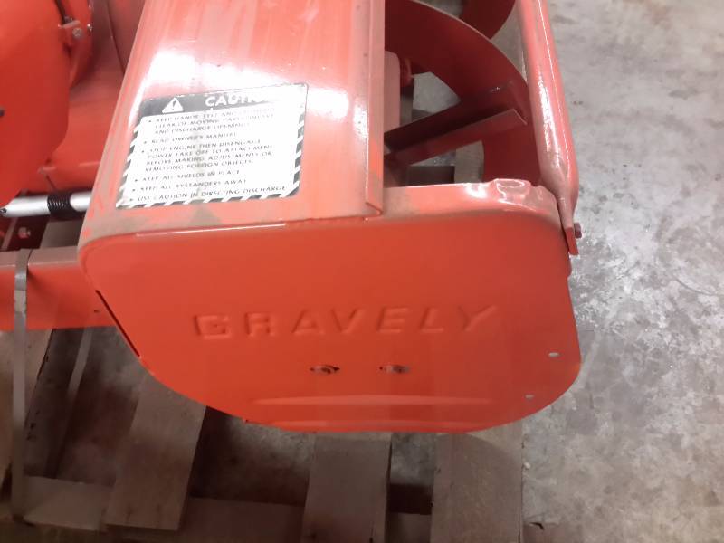 lot 31A image: Gravely, Snow Blower.. NEW SN  05070323  Sorry No model no.