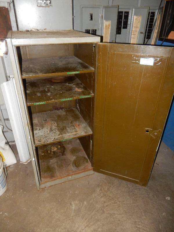 lot 196 image: Vintage Industrial Metal Cabinet