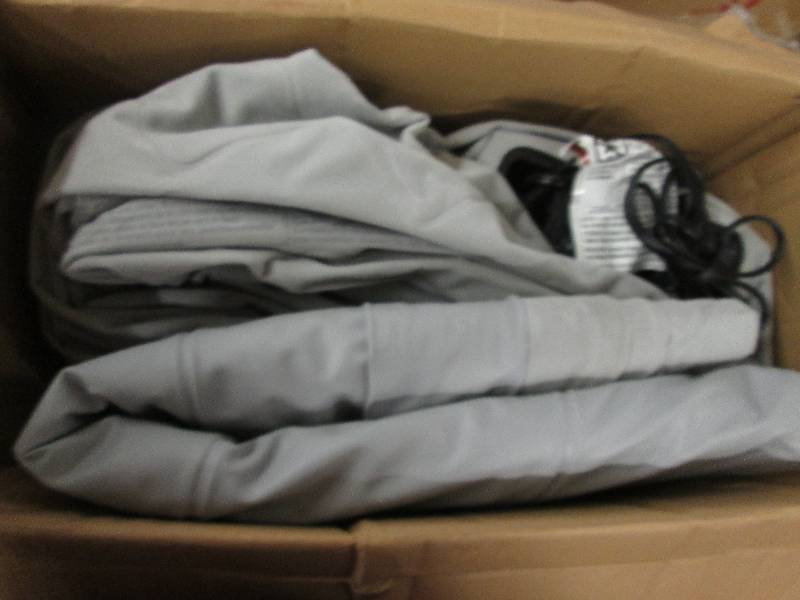 Supreme Airflow Airbed Queen open b...