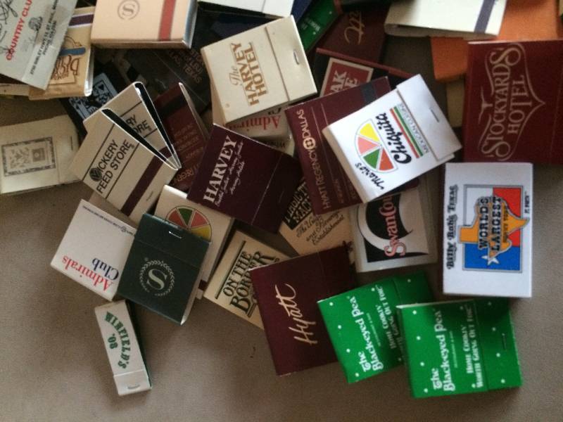 lot 4 image: Collectible 1970 1980s Vintage Matchbook Collection - Super Condition