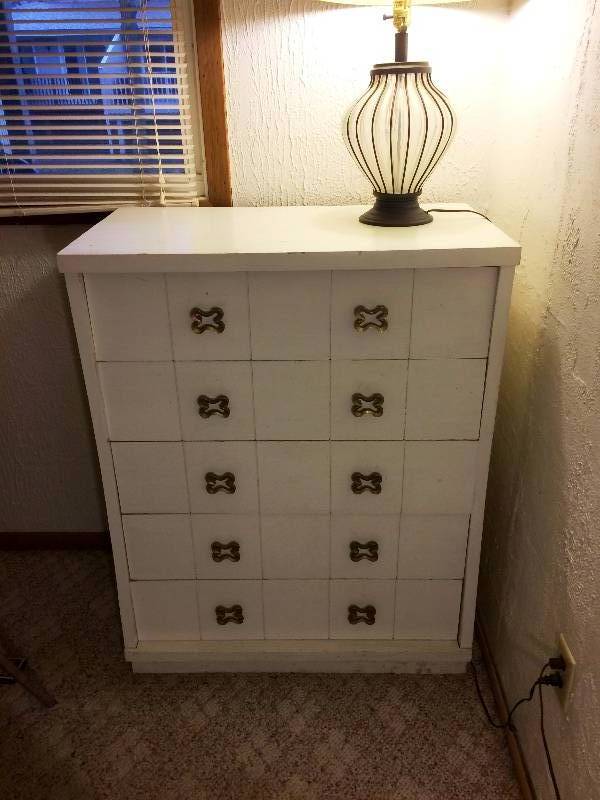lot 14 image: Mid Century Modern 1950s Tall Boy Dresser - Check Out The Drawer Pulls Very Solid Craftsmanship 43x33x19