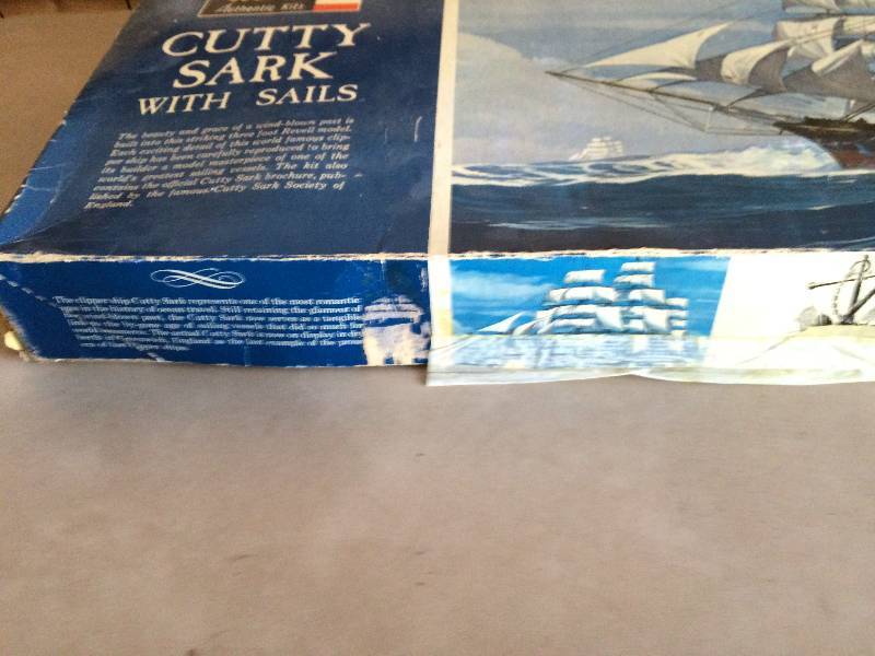 lot 54 image: WOW Collectible Cutty Sark Ship - Everything Is There To Build This Old Sail Ship