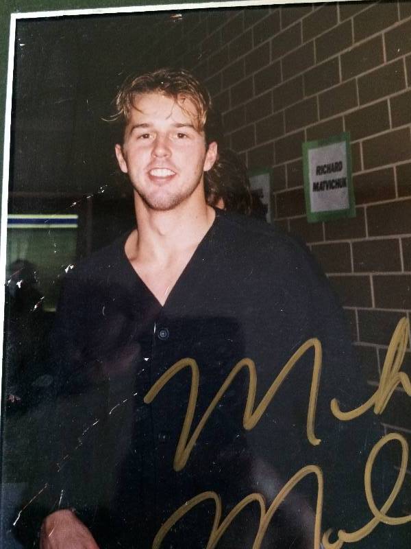 lot 67 image: Collectible  North  Dallas Stars Mike Modano Signed Picture