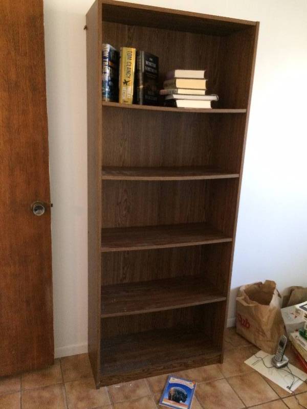 lot 159 image: 2 Brown Bookcases - Nice Condition - 72x28x12